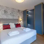 Design With Large Terrace Apartment Florence