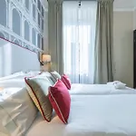 Apartment Design With Large Terrace Florence
