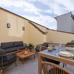 Apartment Design With Large Terrace
