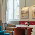 Design With Large Terrace Apartment *