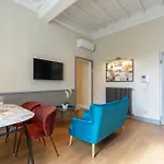 Design With Large Terrace Apartment Florence