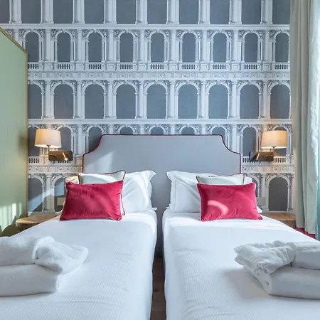 Apartment Design With Large Terrace Florenz