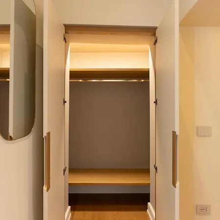 Design With Large Terrace Apartment