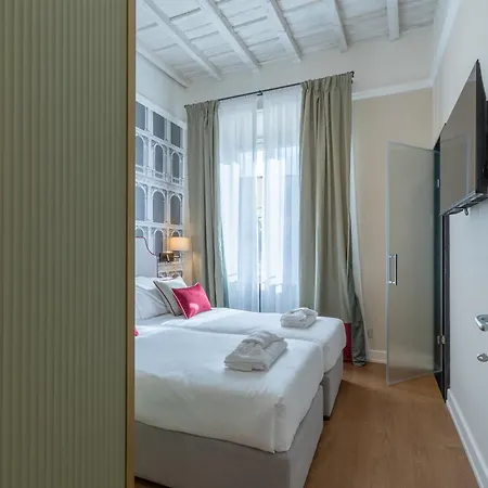 Design With Large Terrace Apartment *