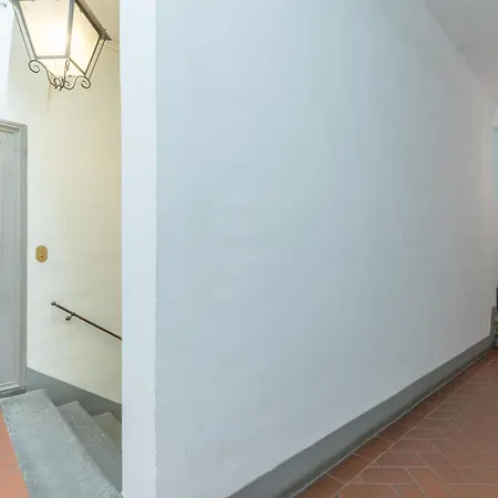 Design With Large Terrace Apartment