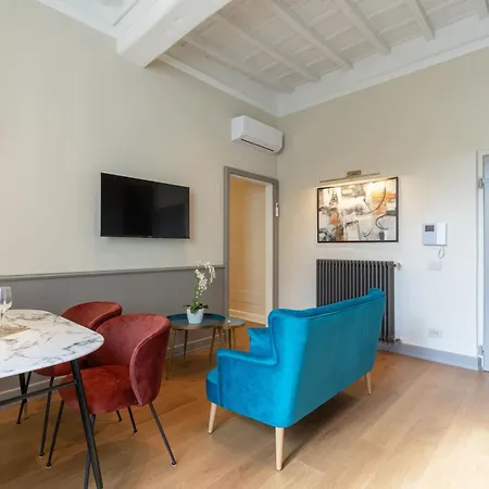 Design With Large Terrace Apartment Florenz